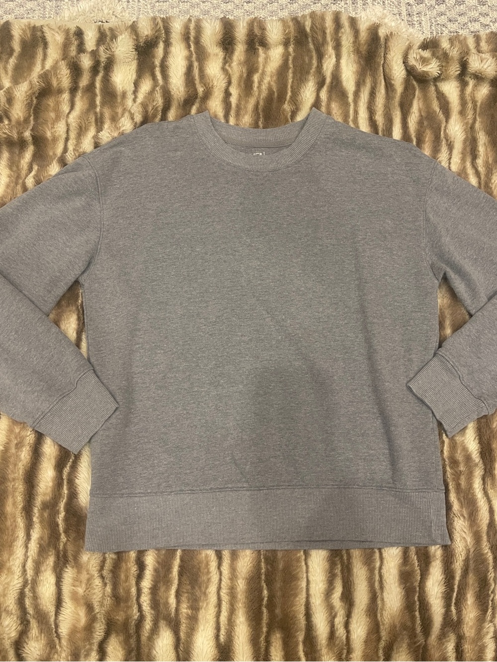 Time and Tru Women's Gray Long Sleeve Sweatshirt Small